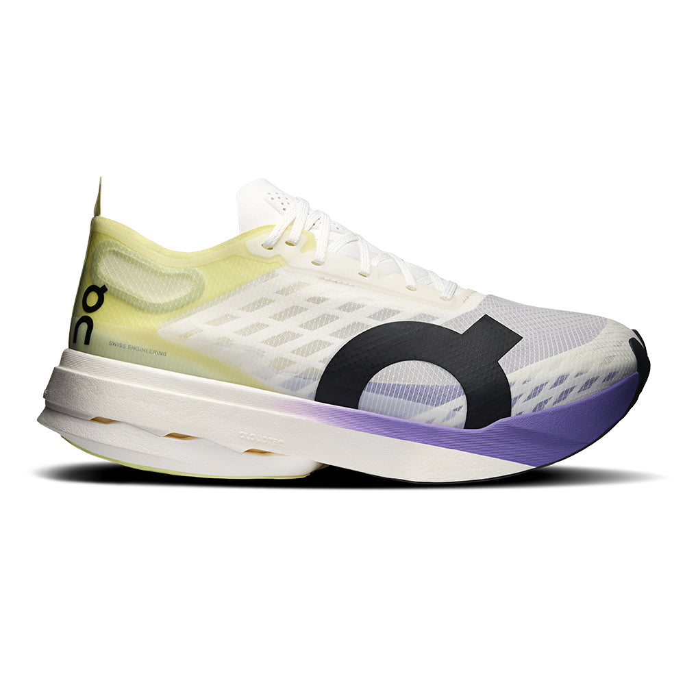 On Women's Cloudboom Strike – BlackToe Running Inc.