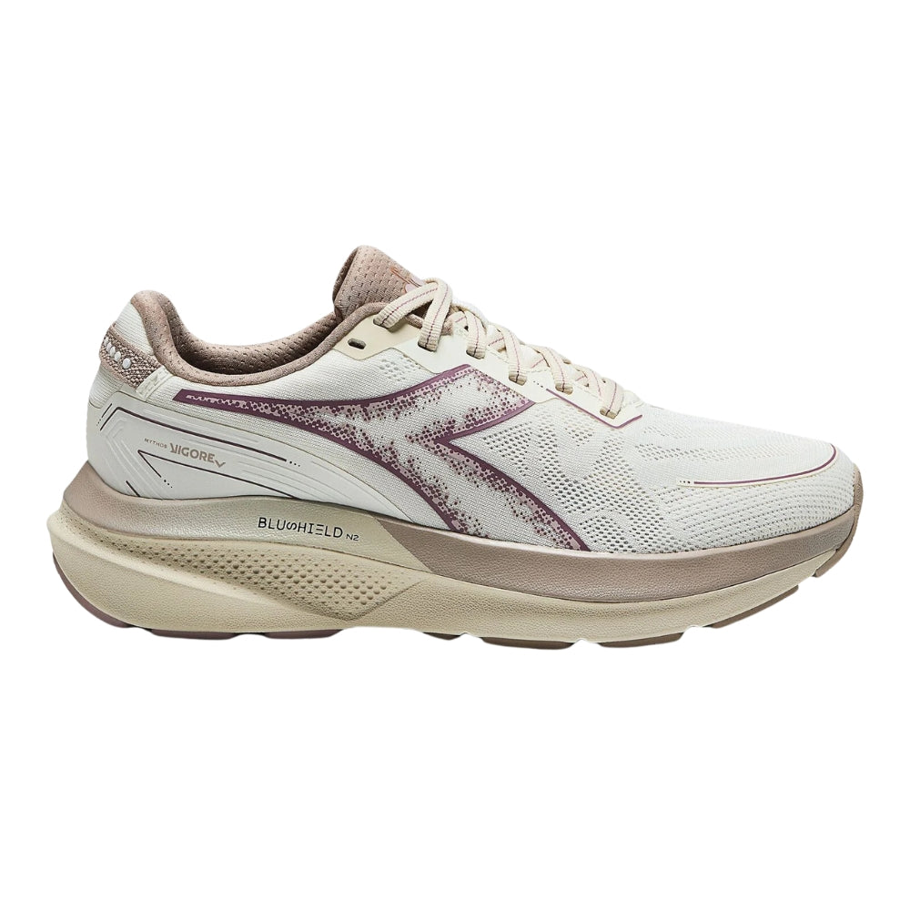 Diadora Women's Mythos Blushield Vigore V - BlackToe Running
