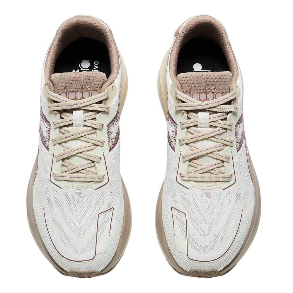 Diadora Women's Mythos Blushield Vigore V - BlackToe Running#colour_snow-white-almond-milk