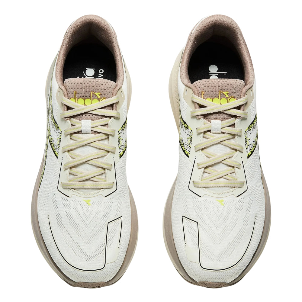 Diadora Men's Mythos Blushield Vigore V - BlackToe Running