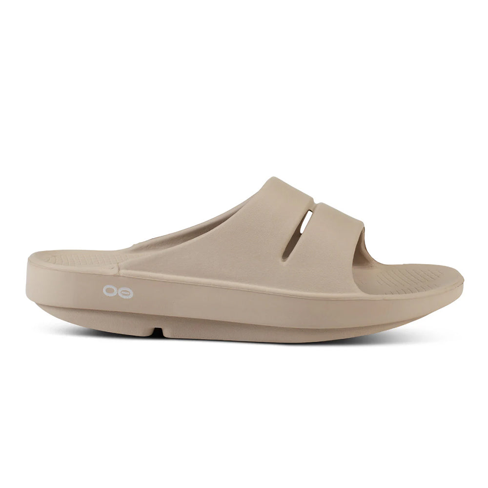 Oofos Ooahh Slide Sandal - BlackToe Running