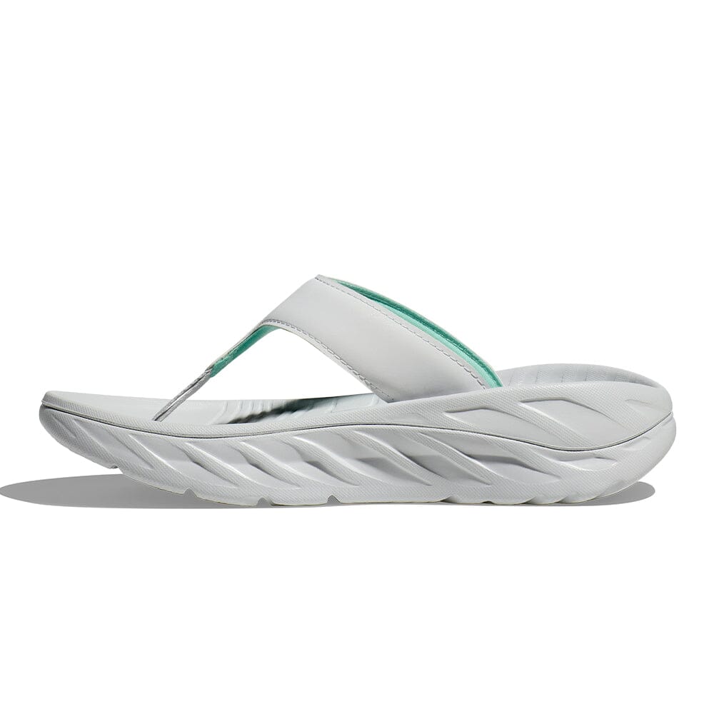 Hoka Women's Ora Recovery Flip - BlackToe Running#colour_cosmic-grey-seafoam