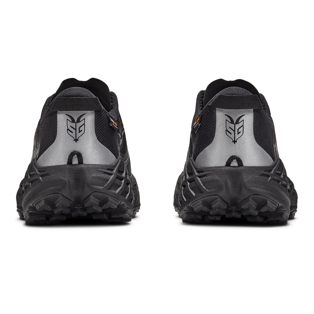 Hoka Men's Speedgoat 7 GTX - BlackToe Running#colour_black-carbon-black