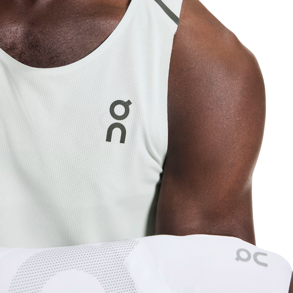 On Running Men's Performance Tank - BlackToe Running#colour_iceberg-tin