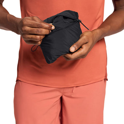 On Men's Weather Jacket - BlackToe Running#colour_black