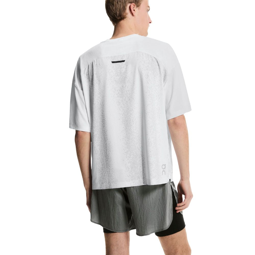 On Men's Performance Volt Shorts - BlackToe Running