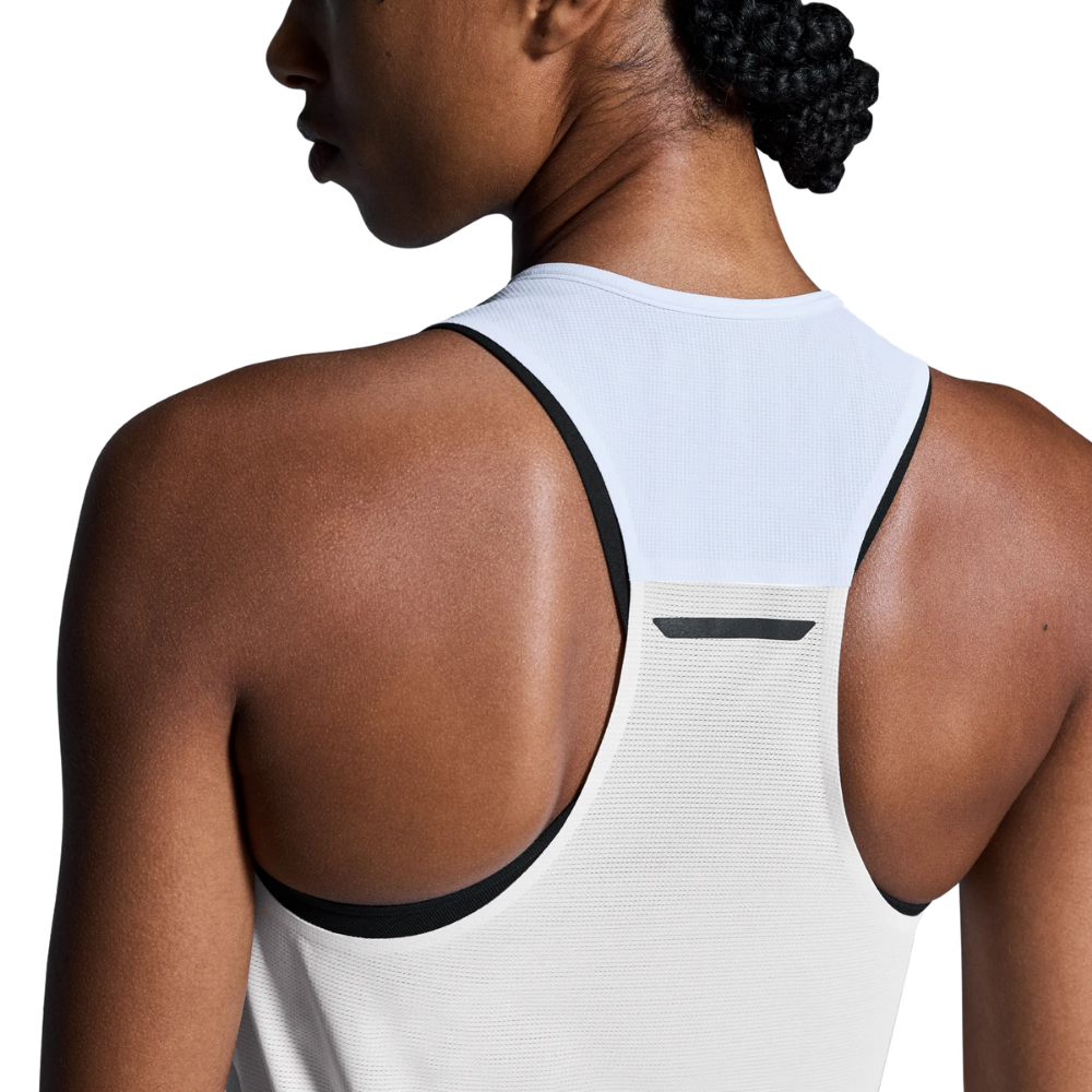 On Women's Performance Tank - BlackToe Running