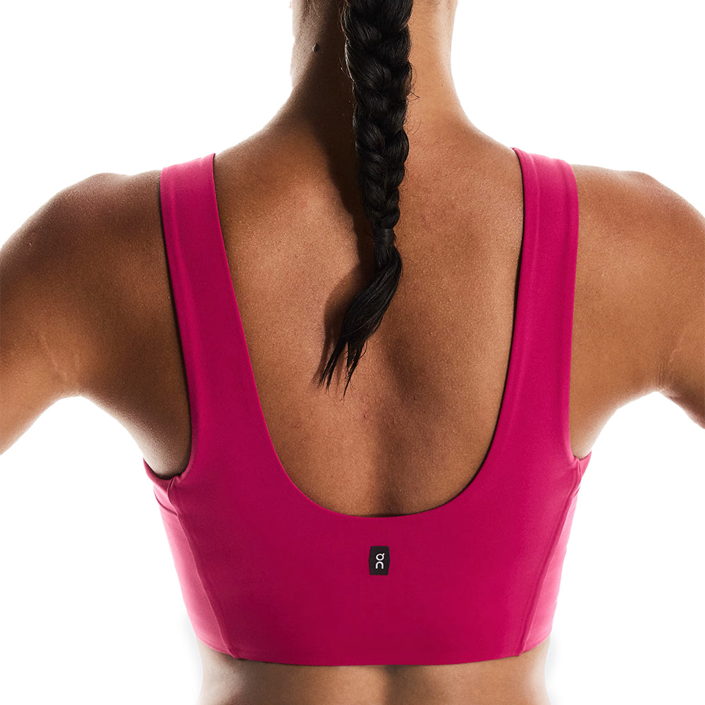 On Women's Core 2-In-1 Crop - BlackToe Running#colour_grenadine