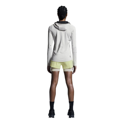 On Women's 3" Performance 2/1 Shorts - BlackToe Running#colour_limelight-sand