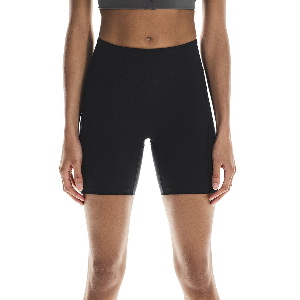 On Women's Performance Tights Short - BlackToe Running#colour_black