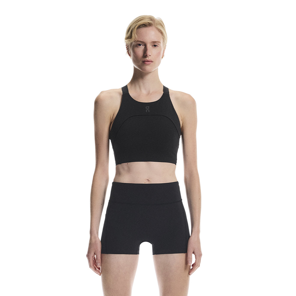On Women's Performance Crop - BlackToe Running#colour_black