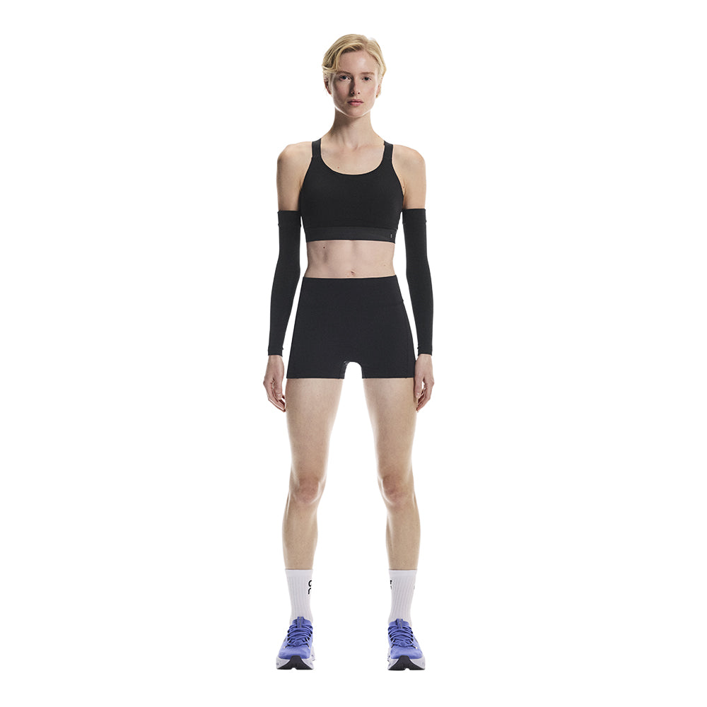 On Women's Performance Medium Support Bra 2 - BlackToe Running#colour_black