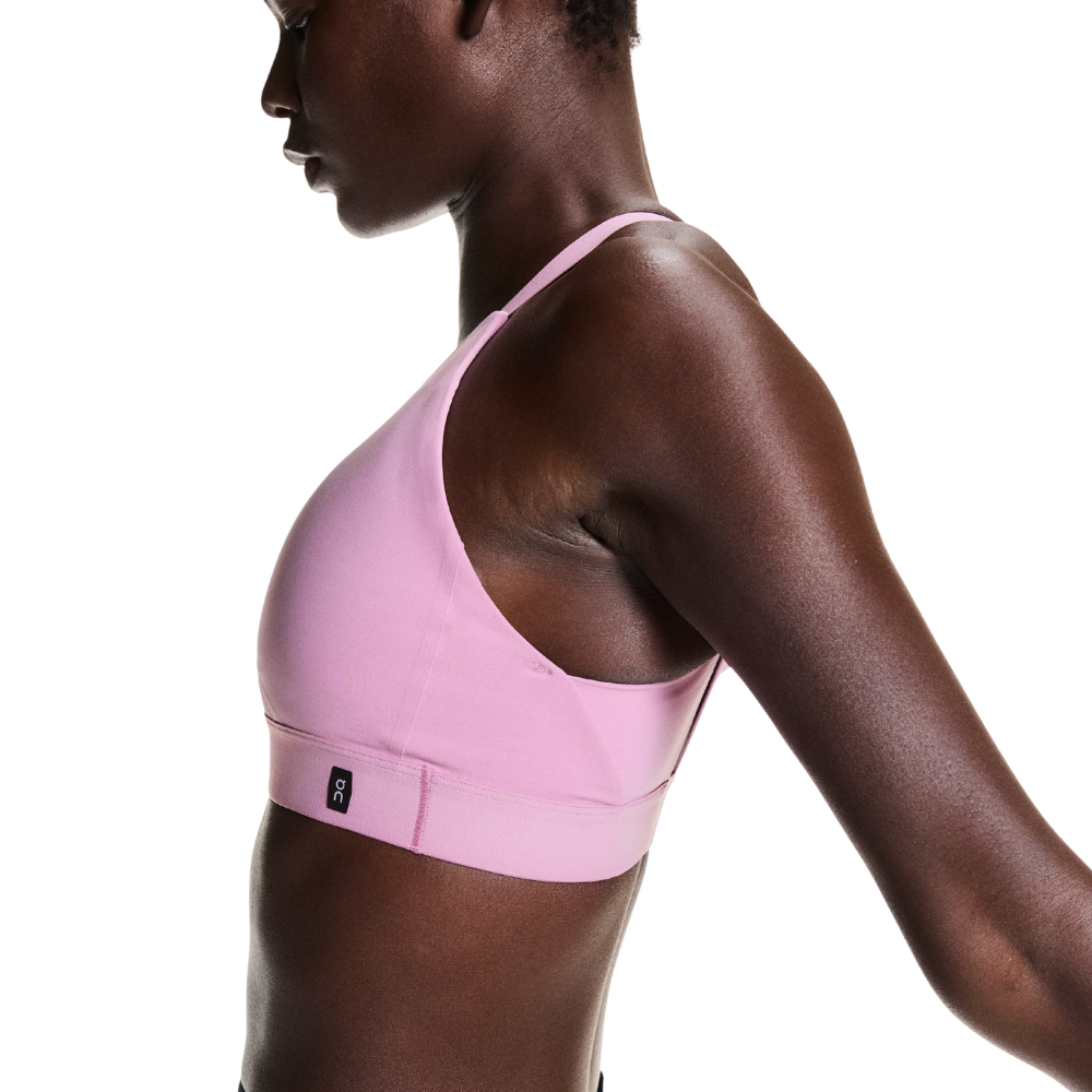 On Women's Performance Medium Support Bra 2 - BlackToe Running#colour_sakura
