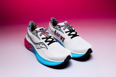 Saucony Women's Ride 18 - Keith Haring Love Capsule Women's Shoes - BlackToe Running - 