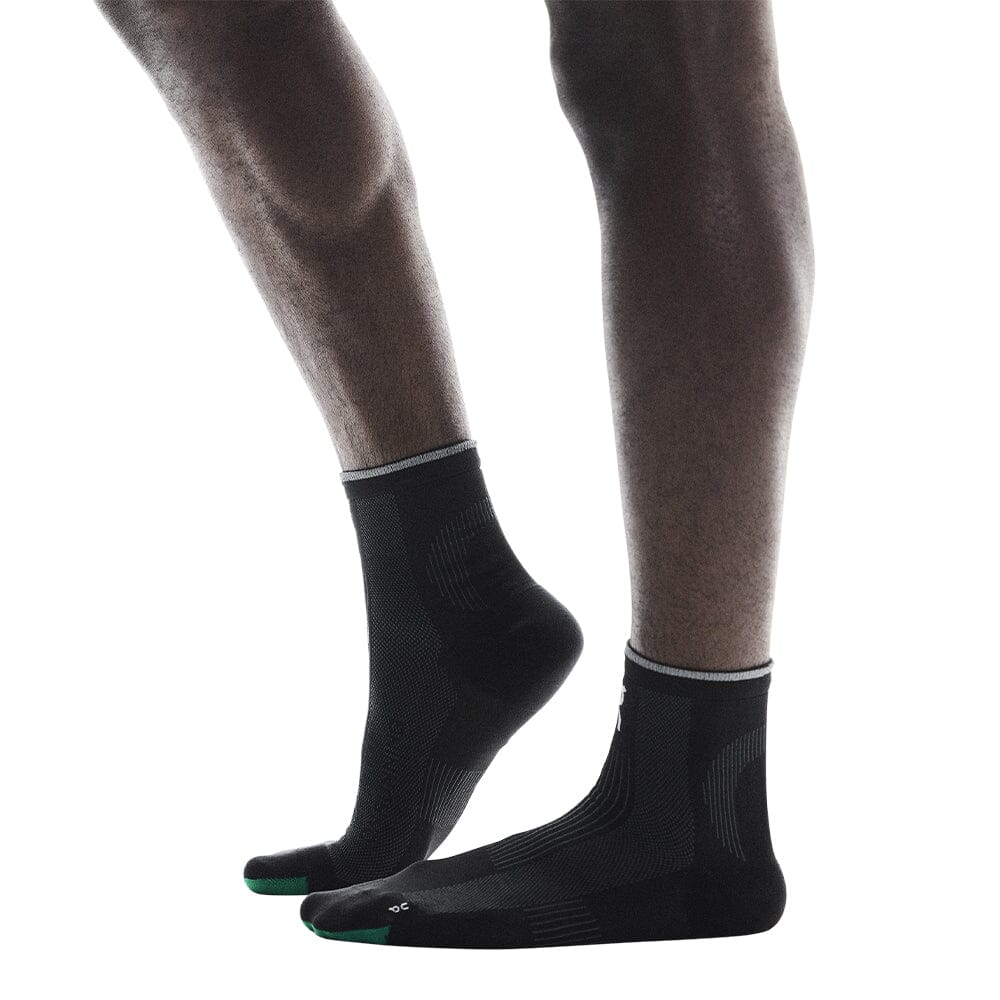 On Elite Run Ultralight Cushion Crew Socks - BlackToe Running