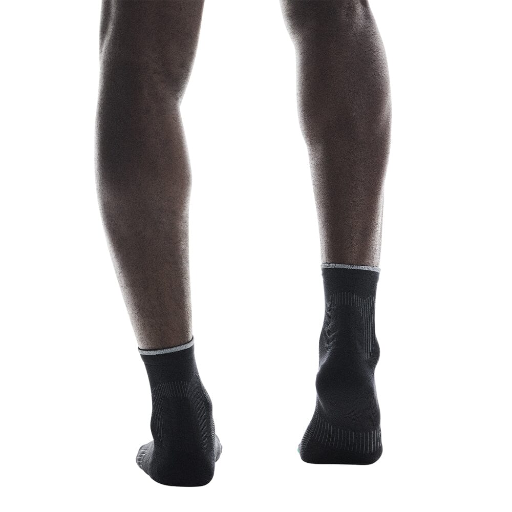 On Elite Run Ultralight Cushion Crew Socks - BlackToe Running