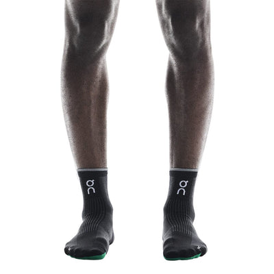 On Elite Run Ultralight Cushion Crew Socks - BlackToe Running#colour_black-magnet