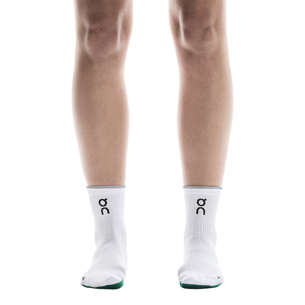 On Elite Run Ultralight Cushion Crew Socks - BlackToe Running#colour_white-ivory