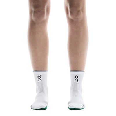 On Elite Run Ultralight Cushion Crew Socks - BlackToe Running#colour_white-ivory