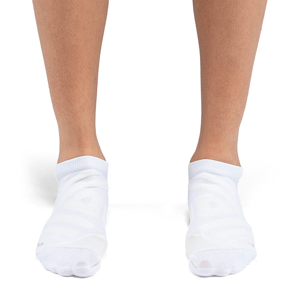 On Women's Performance Ultralight Cushion Tab Socks - BlackToe Running