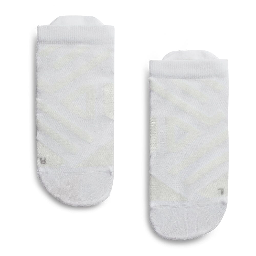 On Women's Performance Ultralight Cushion Tab Socks - BlackToe Running