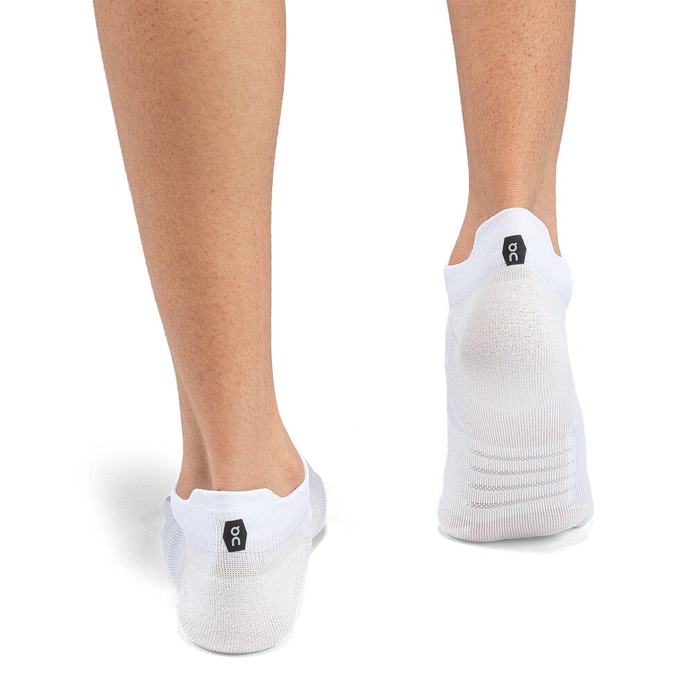 On Women's Performance Ultralight Cushion Tab Socks - BlackToe Running