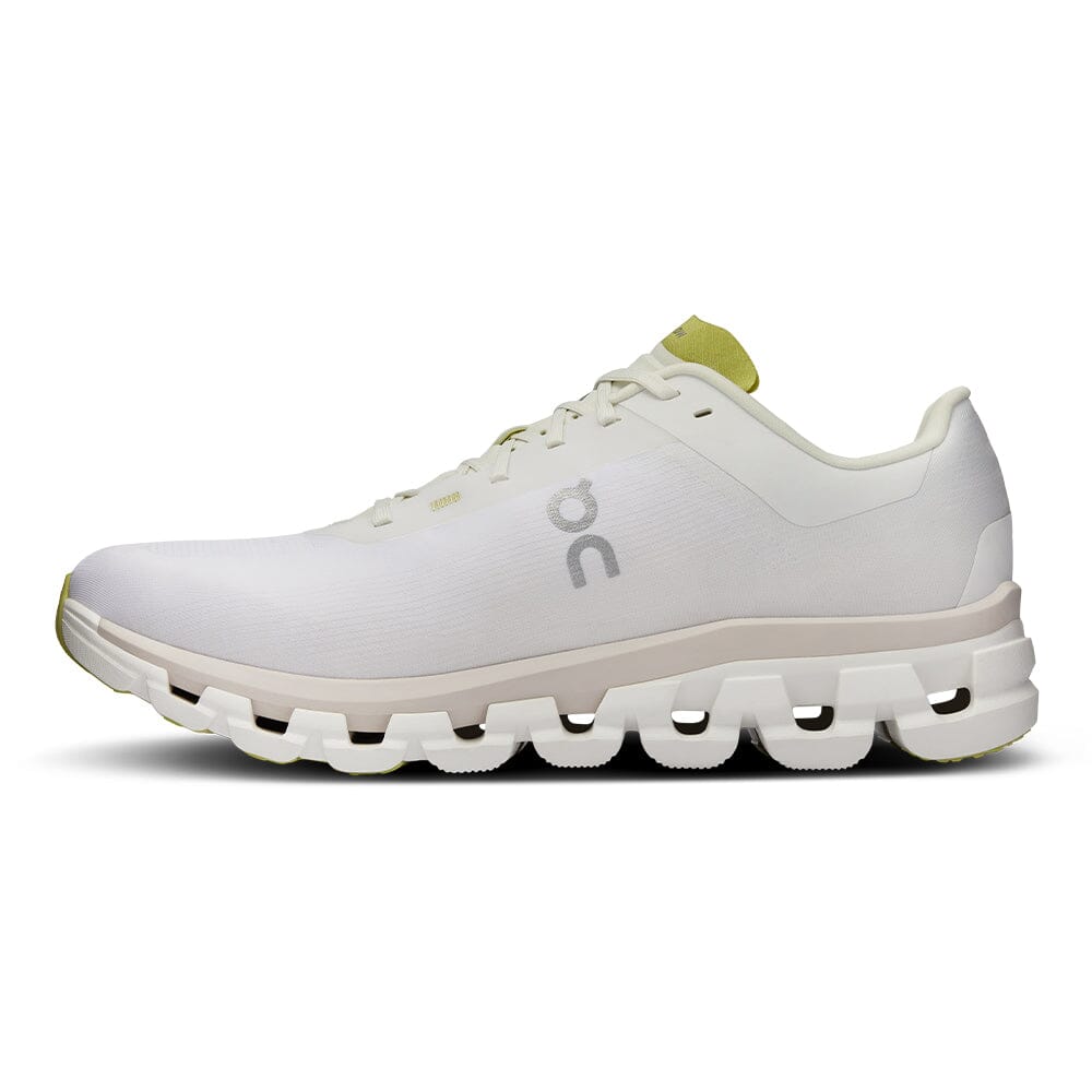 On Women's Cloudflow 4 - BlackToe Running#colour_white-sand