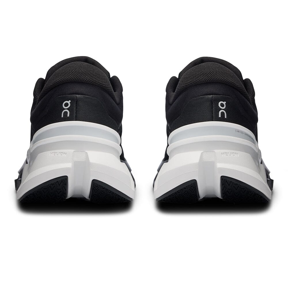 On Men's Cloudflyer 5 - BlackToe Running#colour_black-white