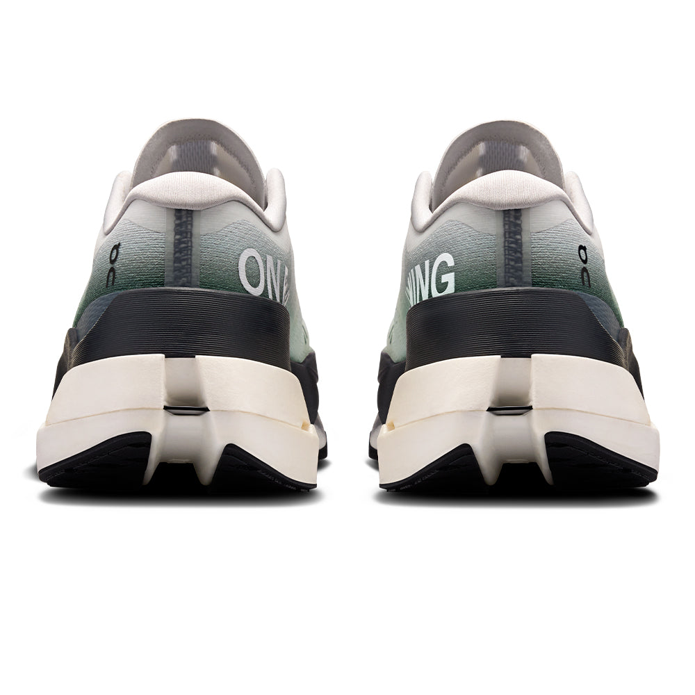 On Men's Cloudboom Max - BlackToe Running#colour_white-black