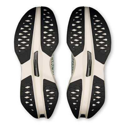 On Men's Cloudboom Max - BlackToe Running#colour_white-black