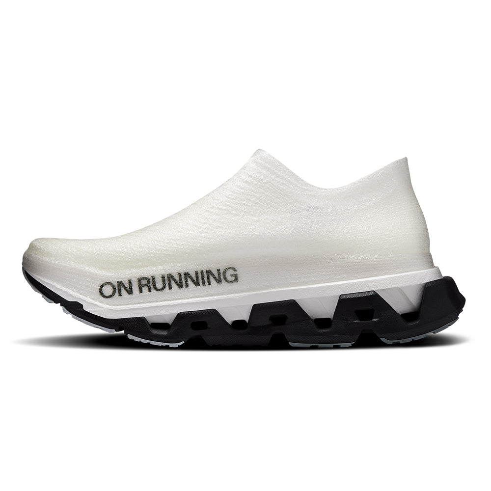 On Cloudmonster 3 Hyper LS - BlackToe Running