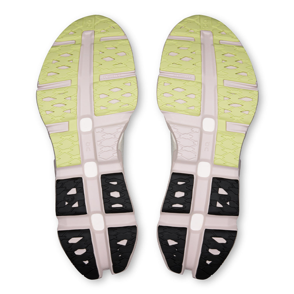 On Cloudmonster 3 Hyper LS - BlackToe Running#colour_lily-limelight