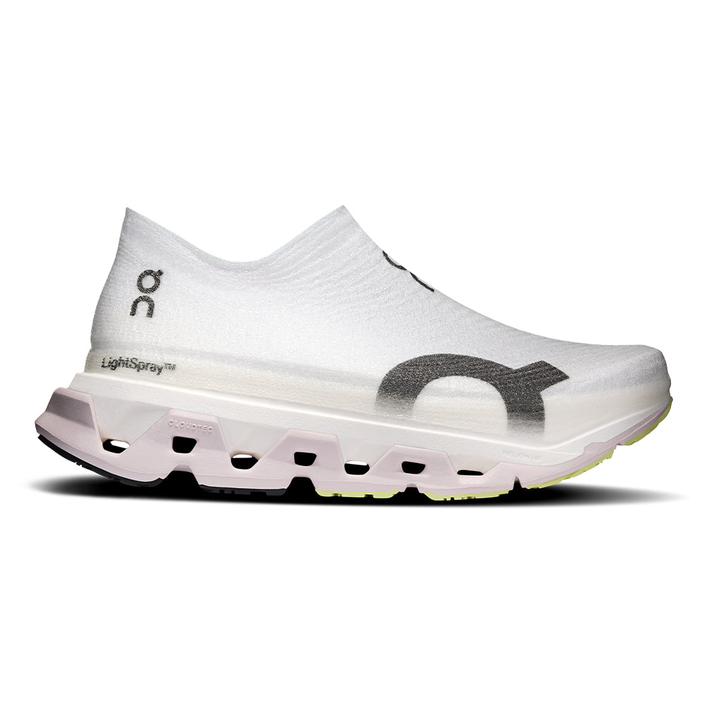 On Cloudmonster 3 Hyper LS - BlackToe Running#colour_lily-limelight