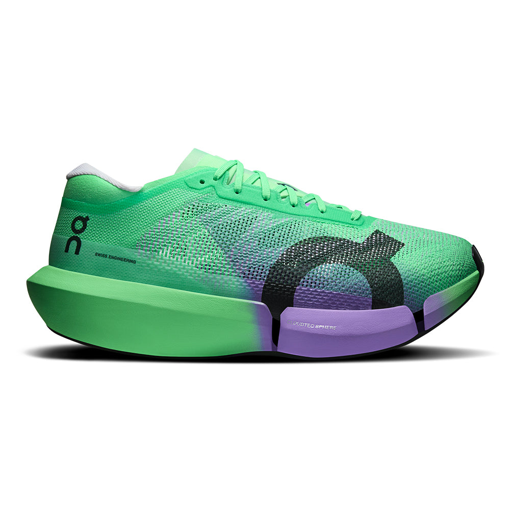 On Cloudboom Strike 2 - BlackToe Running#colour_verdite-aconite