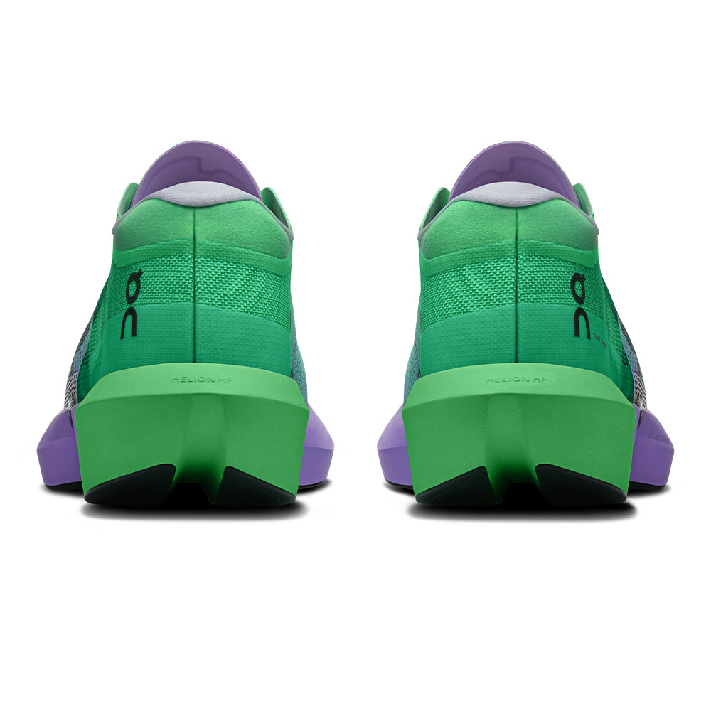 On Cloudboom Strike 2 - BlackToe Running#colour_verdite-aconite