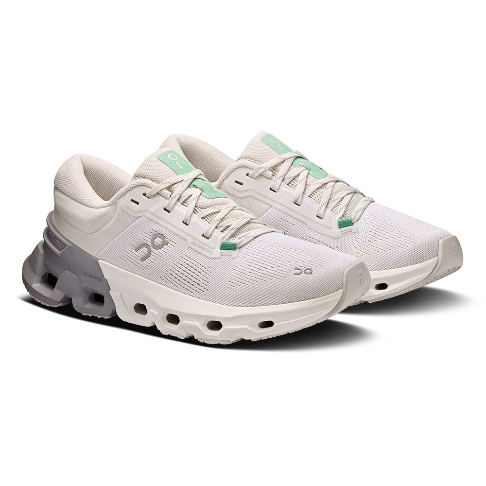 On Women's Cloudflyer 5 - BlackToe Running#colour_white-lilac