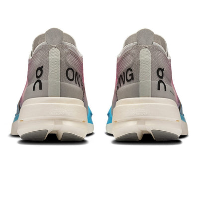 On Women's Cloudboom Strike - BlackToe Running#colour_white-horizon