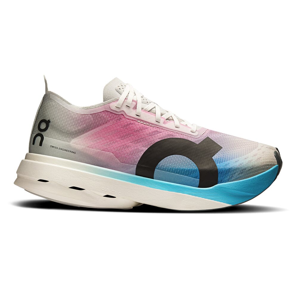 On Women's Cloudboom Strike - BlackToe Running#colour_white-horizon