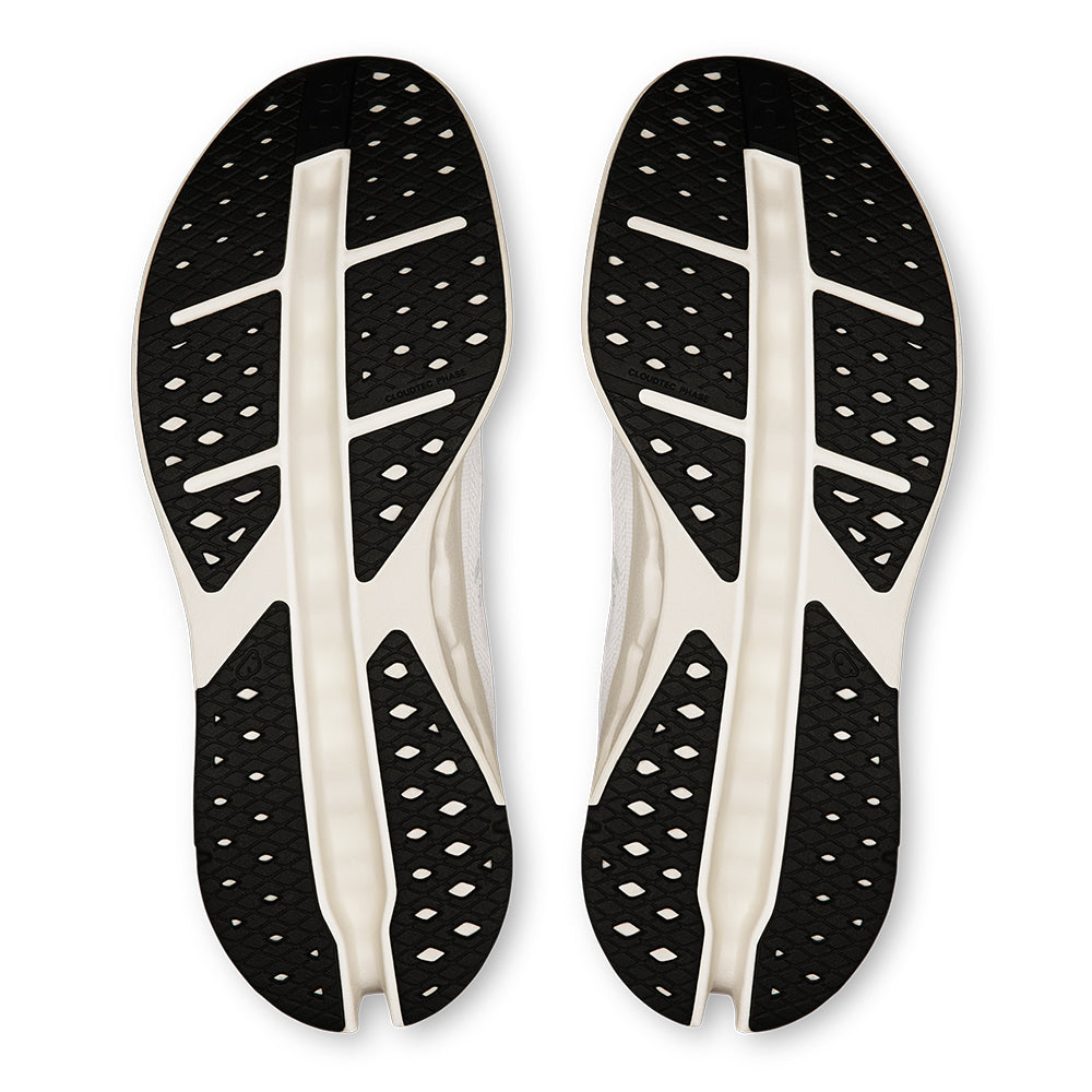On Women's Cloudsurfer Max - BlackToe Running#colour_white-white