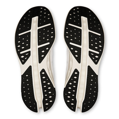On Women's Cloudsurfer Max - BlackToe Running#colour_white-white