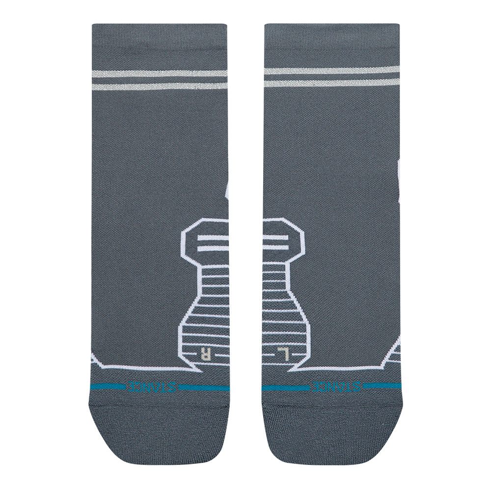 Stance Reflector Light Cushion Quarter Socks - BlackToe Running