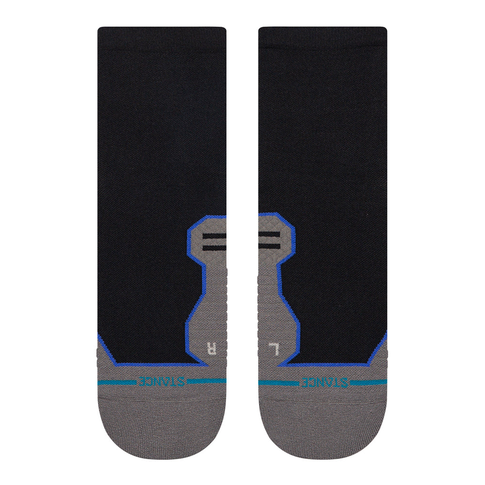 Stance Contrast Seam Light Cushion Quarter Socks - BlackToe Running#colour_black