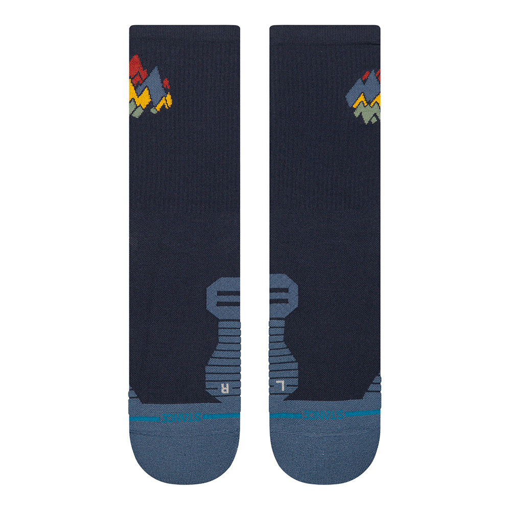 Stance Peaks Ribbed Light Cushion Crew Socks - BlackToe Running#colour_navy