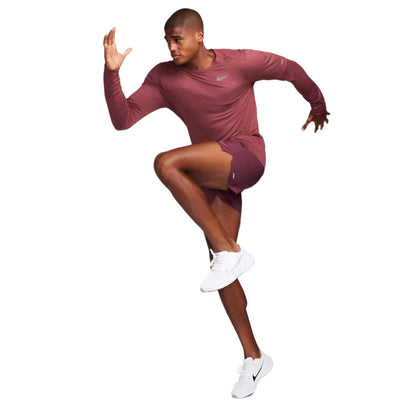 Nike Men's Dry Fit Element Running Crew - BlackToe Running#colour_night-maroon