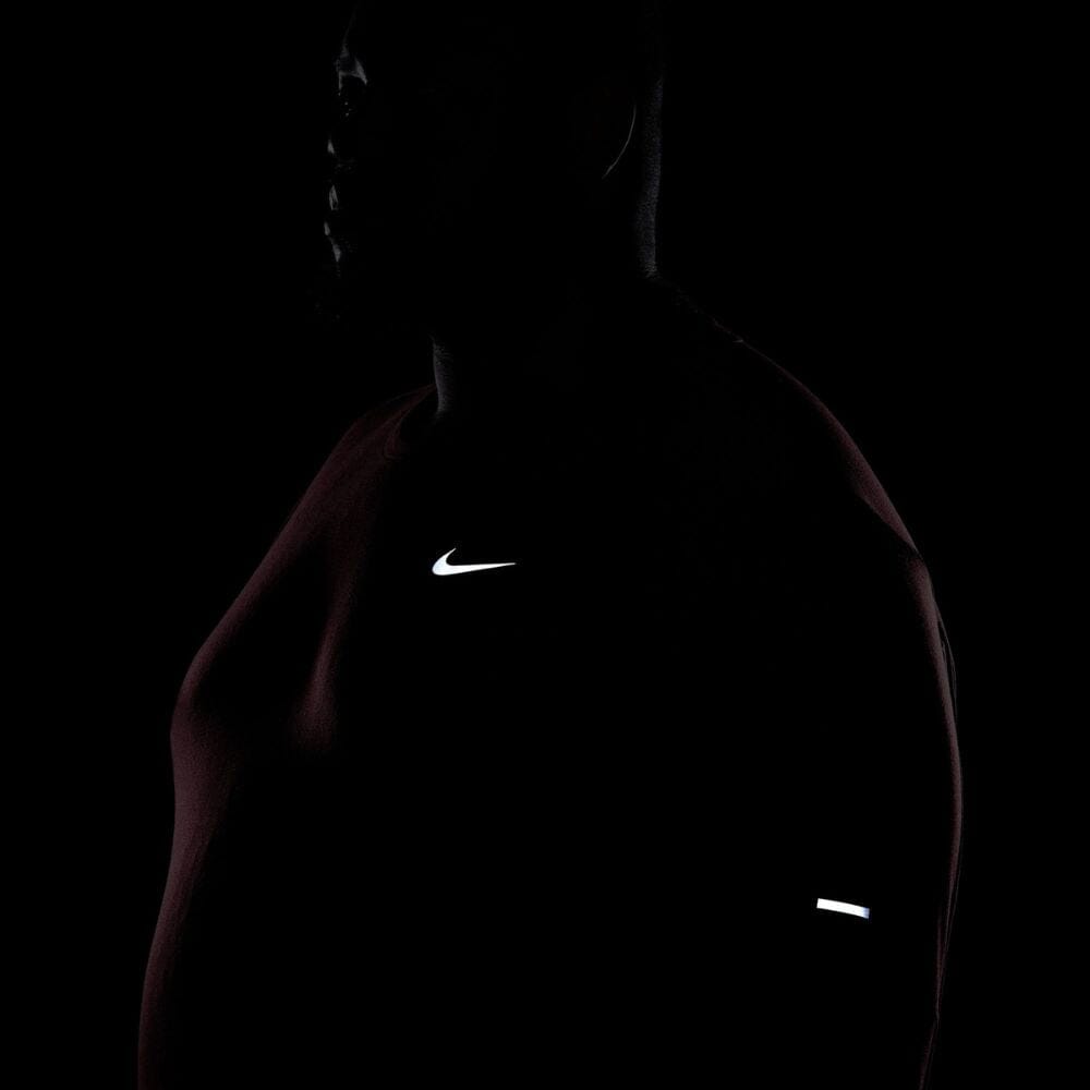 Nike Men's Dry Fit Element Running Crew - BlackToe Running#colour_night-maroon