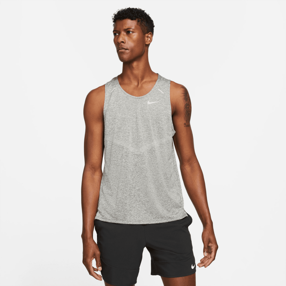 Nike Men's Dri-FIT Rise 365 Tank Men's Tops - BlackToe Running#colour_smoke-grey-reflective-silver