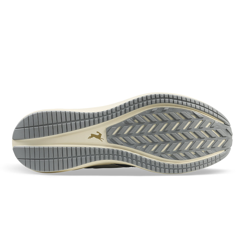 Tracksmith Eliot Runner - BlackToe Running#colour_bering-sea-ivory