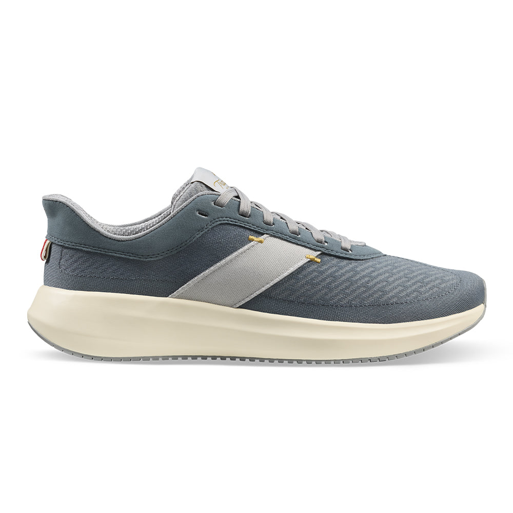 Tracksmith Eliot Runner - BlackToe Running#colour_bering-sea-ivory