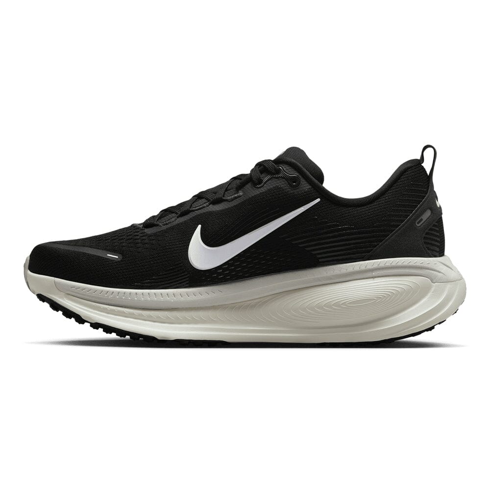 Nike Women's Vomero 18 - BlackToe Running#colour_black-summit-white