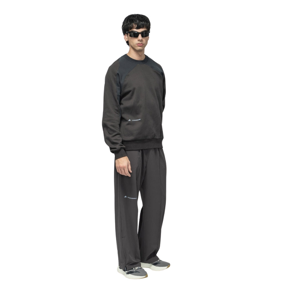Adidas Running X Hermanos Koumori Crewneck - BlackToe Running#colour_night-brown-night-grey